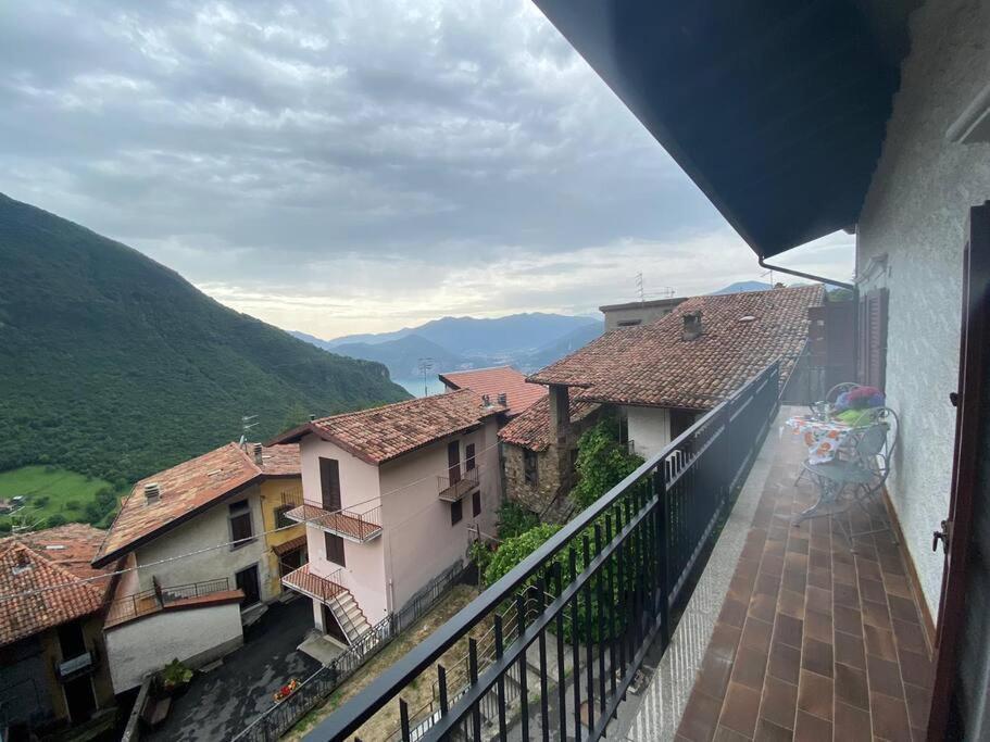 Casa Vacanze Il Pettirosso. Pisogne Exterior foto